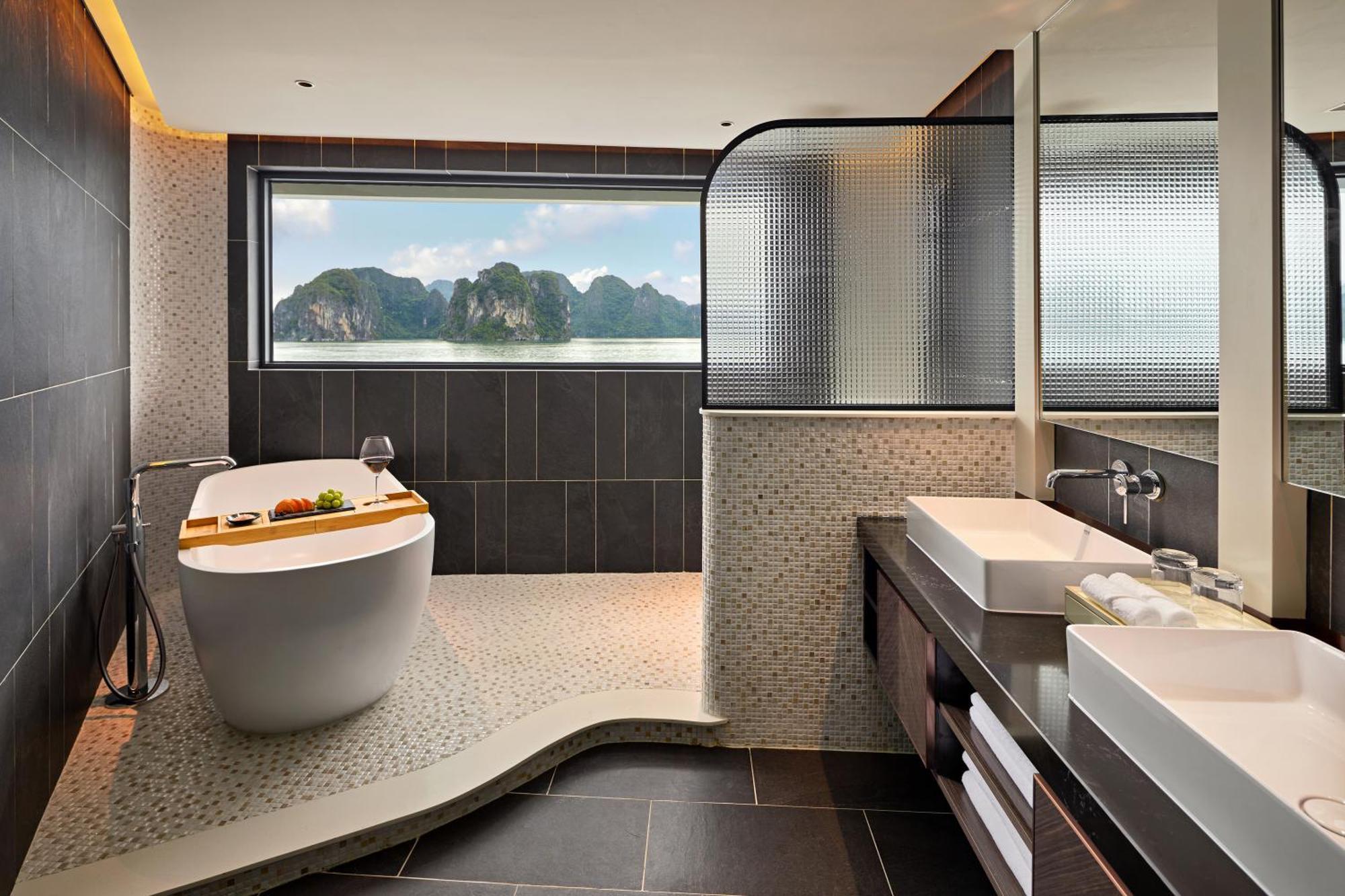 Grand Pioneers Halong Bay Cruise 2 Hotel Hạ Long Ngoại thất bức ảnh